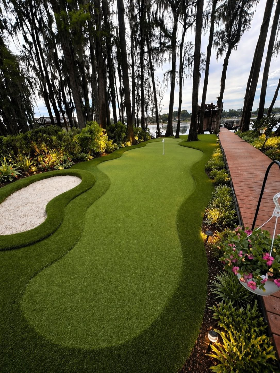 Lakeside Putting Green